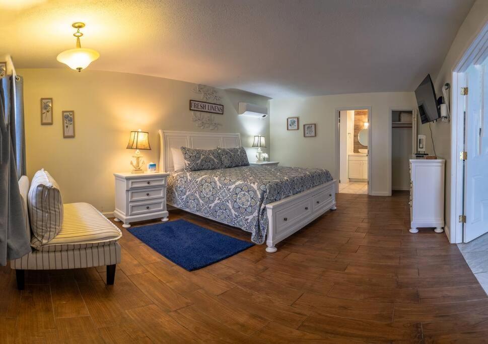 Elegant Jacuzzi Suite Hancock Zewnętrze zdjęcie